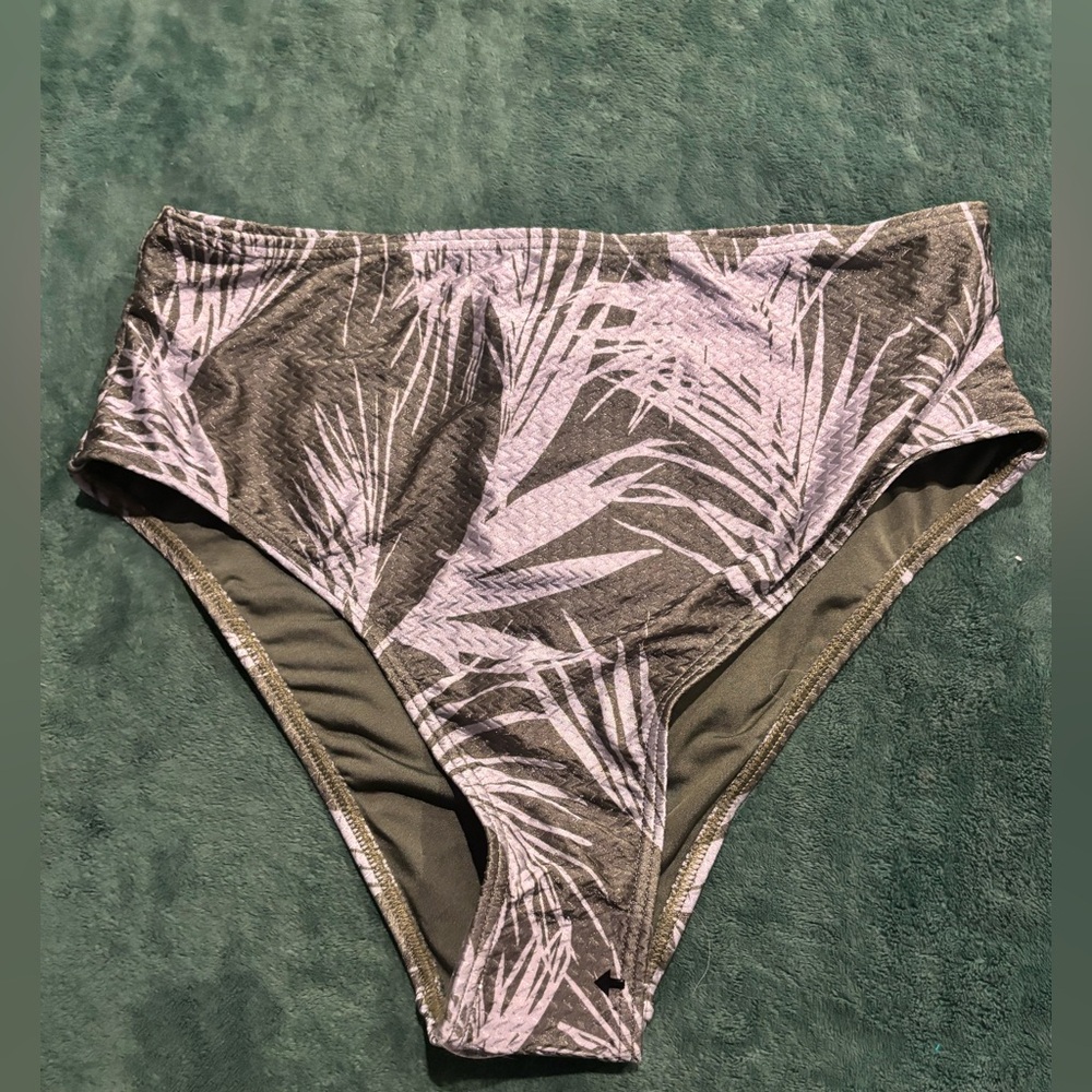 Fashion Nova Olive Green and White Palm Bikini Bottoms Size L NWT